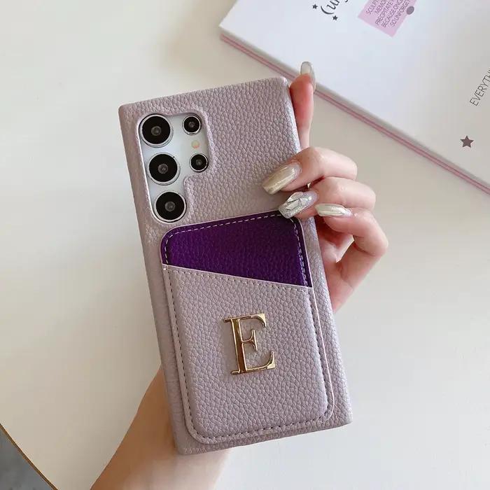 Étui personnalisé Samsung avec porte-cartes et initiales pour S24 S23 S22 A55 A13, en cuir avec nom et style gold pour cadeaux spéciaux