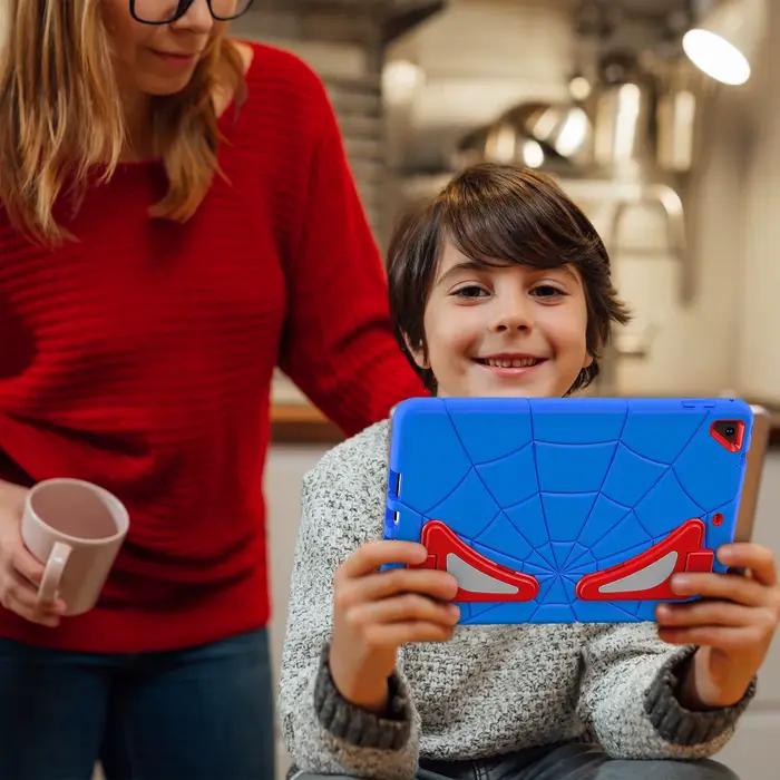 Coque de protection triple couche pour iPad 11", 10.9", 10.2", 9.7" et autres modèles, résistante aux chocs, anti-poussière, avec design décontracté pour un usage quotidien