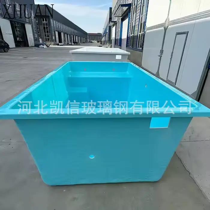 Piscine familiale, salle de sport, grande piscine extérieure en fibre de verre, piscine à débordement