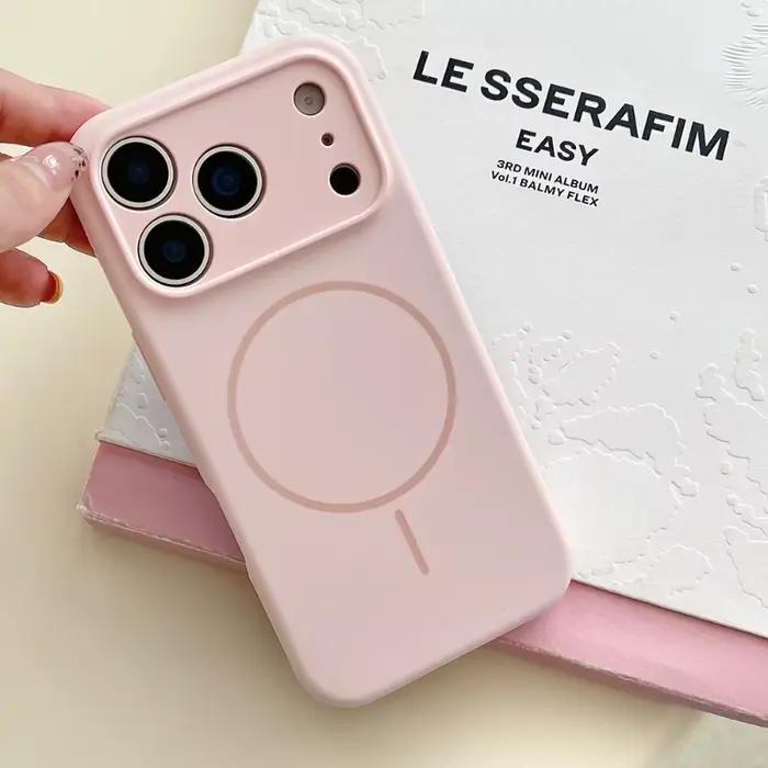 Coque de téléphone en silicone souple couleur unie avec chargement magnétique sans fil MagSafe pour iPhone 17 Pro